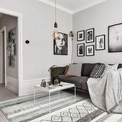 Alfombra bereber gris y blanco moderna