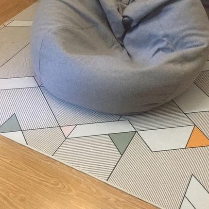 Alfombra contemporánea con detalles amarillos