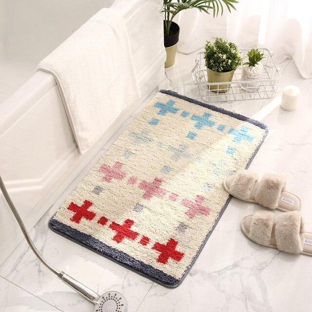Alfombra de baño estampada gris y blanco