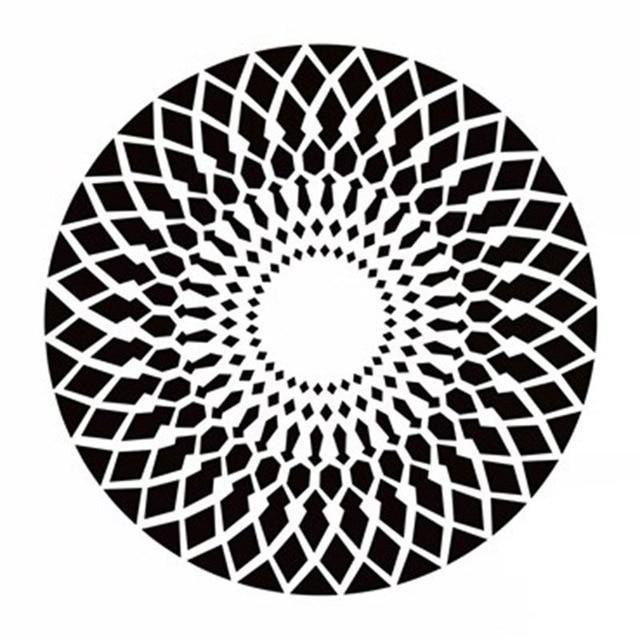 Alfombra redonda en blanco y negro