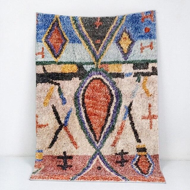 Alfombra de salón estilo bereber colorida